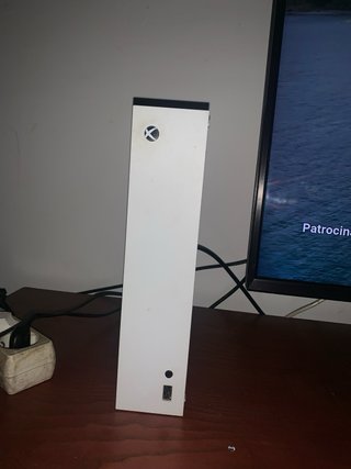Xbox Series S + Mando Negro Madrid