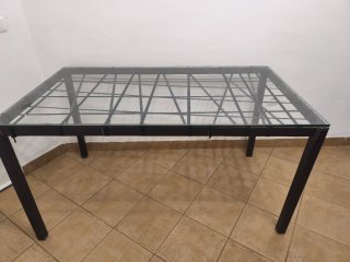 Mesa de comedor cristal y metal