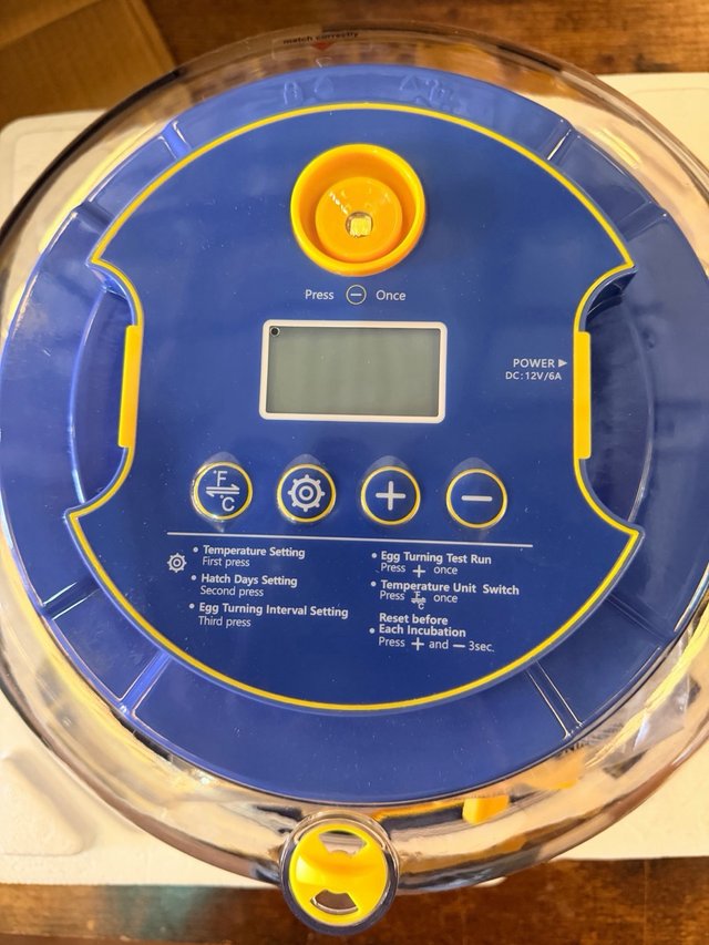 Incubadora Automática 18 Huevos