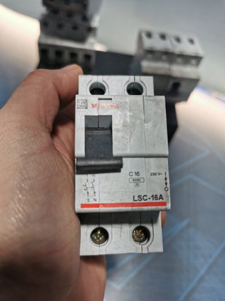 lote 5 Interruptores Automáticos Magnetotermicos , MEDEX, LSC-16A