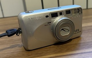 Minolta Riva Zoom 125 Fotocamera Compatta Vintage