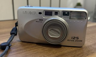 Minolta Riva Zoom 125 Fotocamera Compatta Vintage