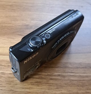 Nikon Coolpix S6100 16MP 7x Zoom Touchscreen