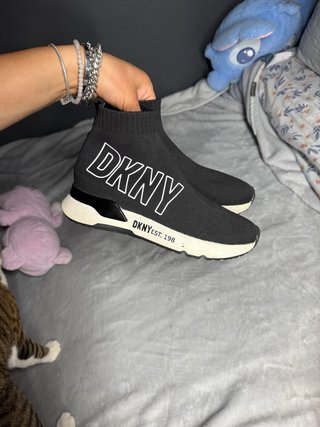 Zapatillas DKNY Negras y Blancas