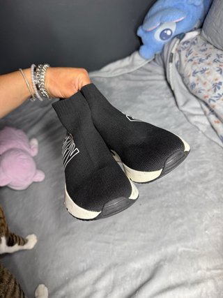 Zapatillas DKNY Negras y Blancas