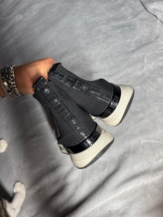 Zapatillas DKNY Negras y Blancas