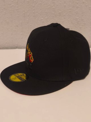 Gorra LA Flames Negra y Roja 59FIFTY 7 3/8 New era