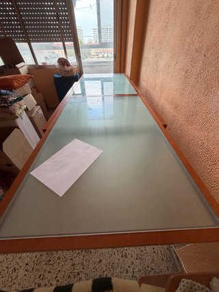 Mesa de comedor madera y cristal