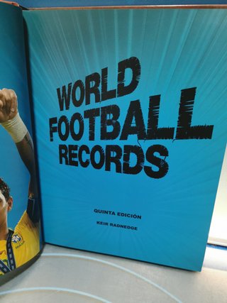 Libro, futbol,  world football records, gran formato