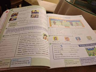 Amazing Rooftops 5. Activity Book.