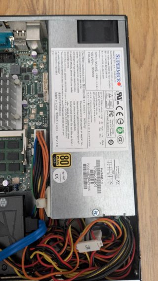 Servidor 1U Supermicro X7SPE-HF-D525 · 8GB RAM