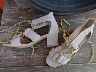 Sandalias beige sin estrenar