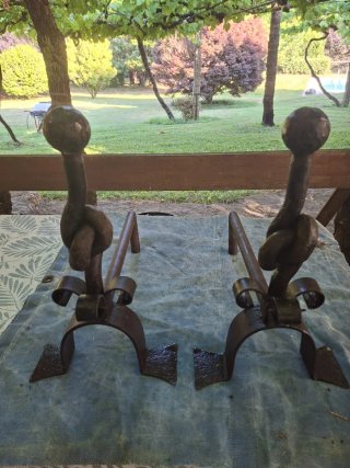 Morillos para chimenea de metal