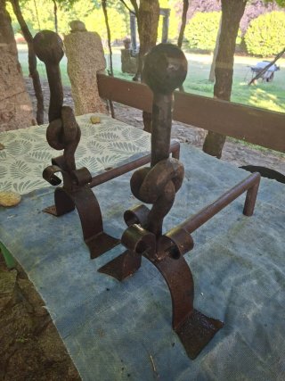 Morillos para chimenea de metal