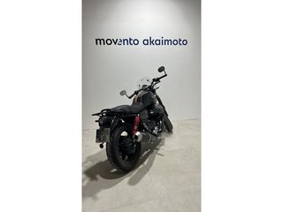 Moto Guzzi V7 Stone