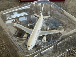 Avión AIRBUS A300-600 QATAR AIRWAYS Herpa 1/500
