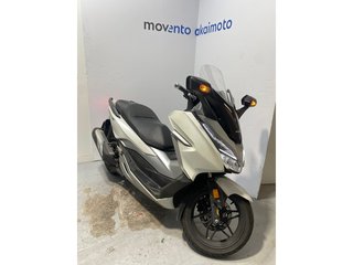 Honda Forza 300