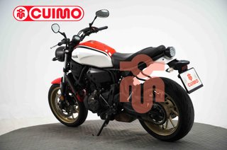 YAMAHA XSR 700