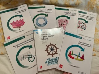Libros de grado medio auxiliar de enfermería