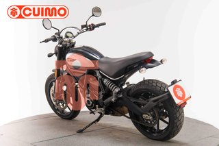 DUCATI SCRAMBLER SIXTY2