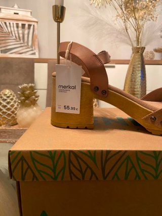 Zapatos Merkal Beige Talla 39