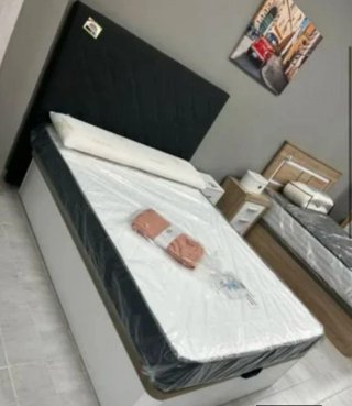 Canapé Cama Matrimonio Negro y Blanco