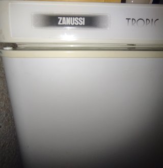 Congelador blanco zanussi tropic system