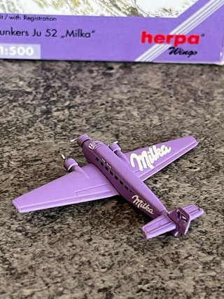 Avión Junkers Ju 52 MILKA Herpa 1:500