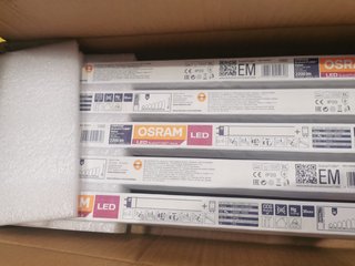 caja de 10 unidades Osram led substitube value ST8V-1 5m 20 W/865 EM, 1500 mm