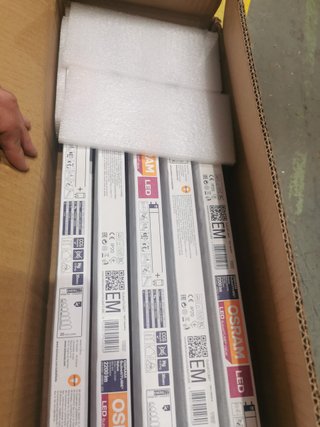 caja de 10 unidades Osram led substitube value ST8V-1 5m 20 W/865 EM, 1500 mm
