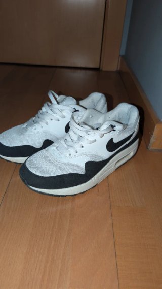 Nike Air Max Blancas y Negras