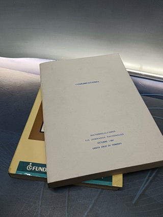 2 libros, Drogodependencias y sociedad + Comunicaciones