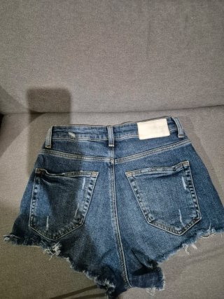 Shorts vaqueros cacheteros T.34