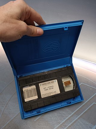 VHS, 007, licencia para matar