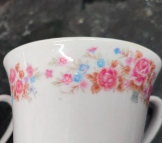 2 TAZAS ANTIGUAS PORCELANA ESMALTADA
