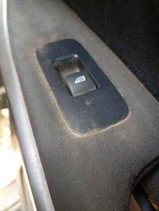 MANDO ELEVALUNAS TRASERO DERECHO Volvo V40 (2012->)