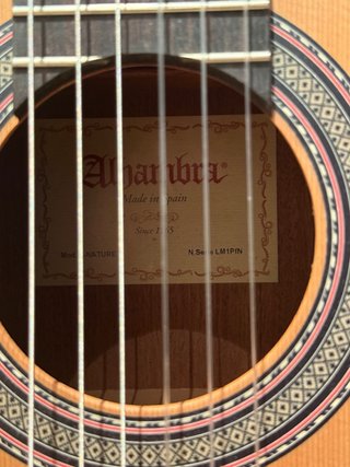 Guitarra Española Alhambra Z-Nature Tapa Cedro