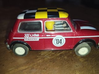 Auto Scalextric Mini 2004 Rosso