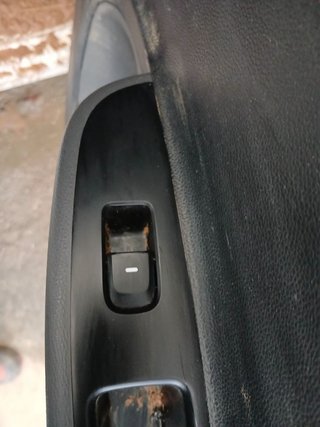 MANDO ELEVALUNAS TRASERO DERECHO Hyundai i10 (IA)(2013->)
