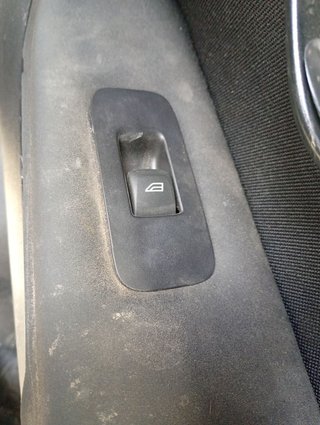 MANDO ELEVALUNAS DELANTERO DERECHO Volvo V40 (2012->)