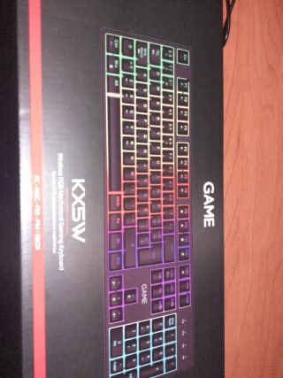 Torre PC Intel Core i5 8th Gen + Teclado Gaming