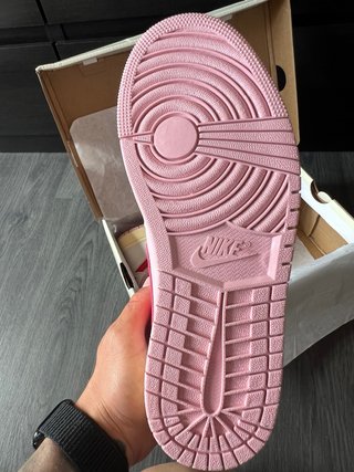 Air Jordan 1 Low x Travis Scott Tropical Pink