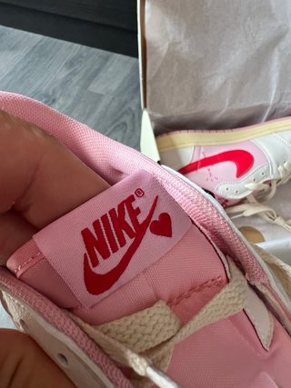 Air Jordan 1 Low x Travis Scott Tropical Pink