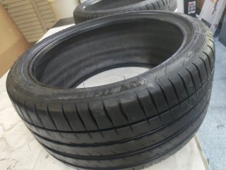 Neumático Michelin Pilot Sport 4 245/40ZR18