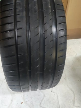 Neumático Michelin Pilot Sport 4 245/40ZR18