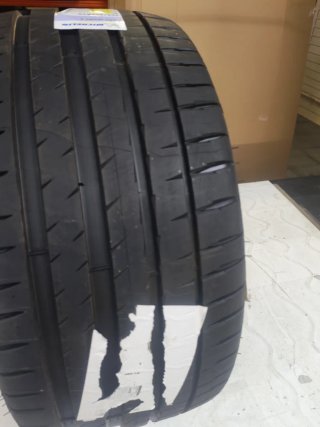 Neumático Michelin Pilot Sport 4 245/40ZR18