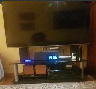 Bonita Mesa cristal templado con soporte Televisor