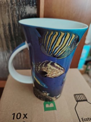 Tazze souvenir posti assortiti di diverse misure