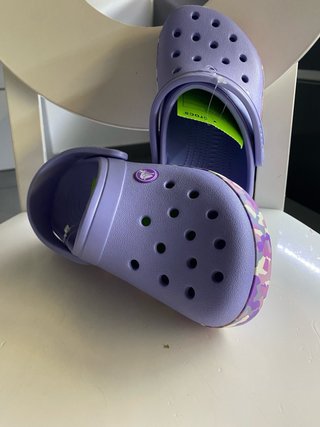 Crocs effetto confetti viola/multi TG.33/34