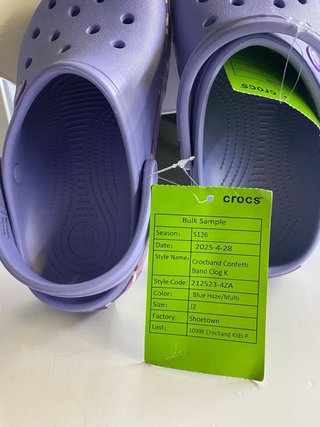 Crocs effetto confetti viola/multi TG.33/34